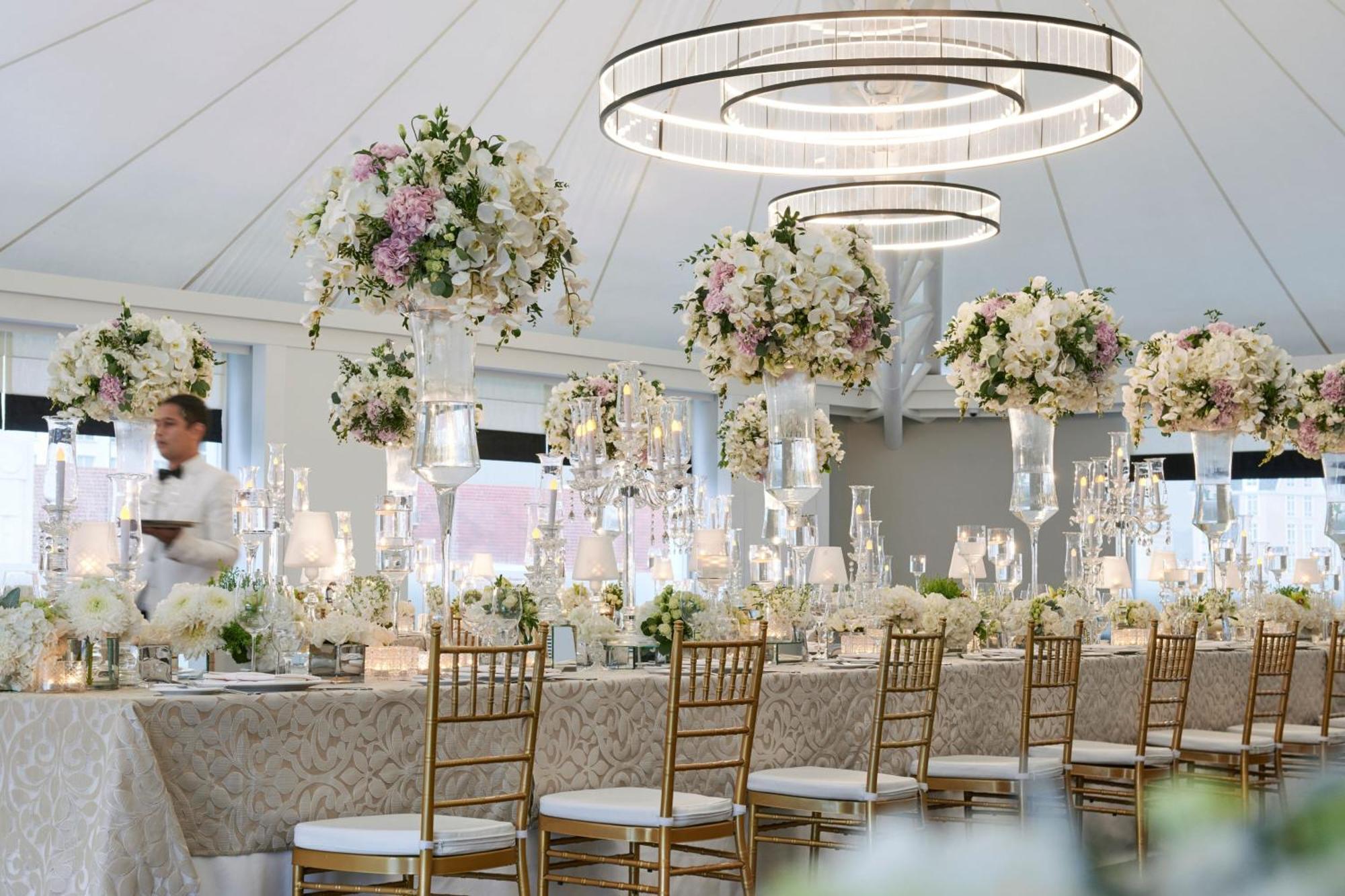 The Majestic Hotel Kuala Lumpur, Autograph Collection Eksteriør billede The tent at the Four Seasons Hotel